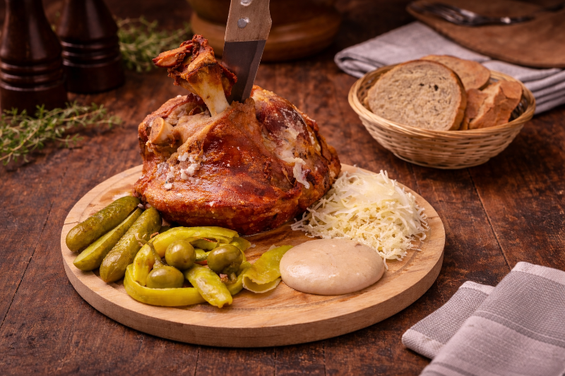 1300g Bavorské pečené koleno pre 2 osoby